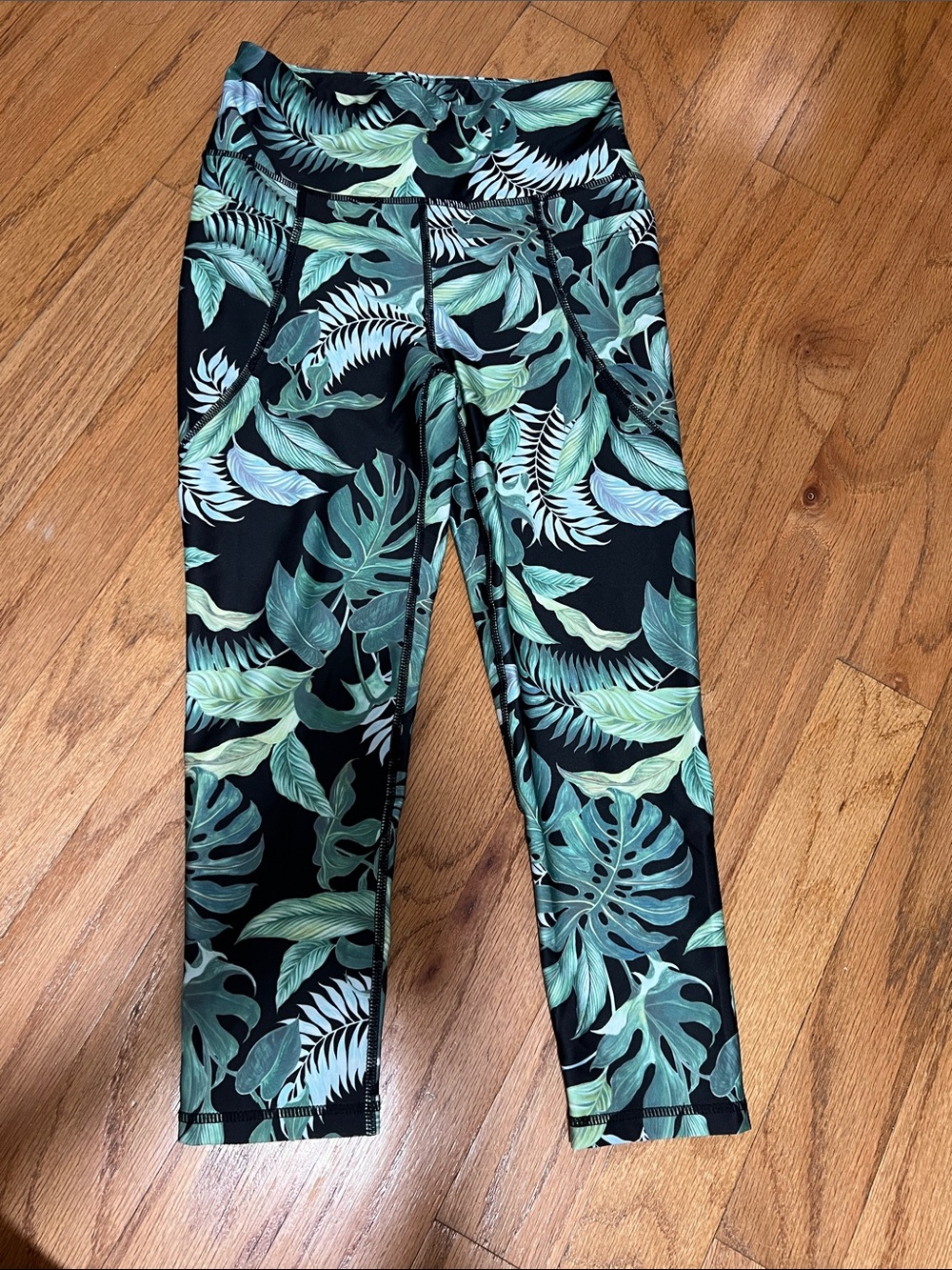 bebe Black Leggings with Green Tropical Leaf Print